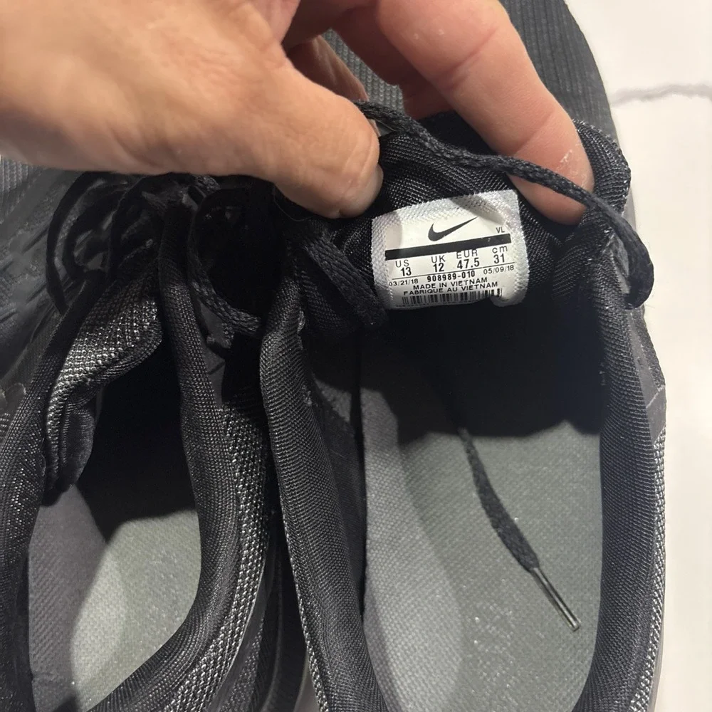 Size 13 - Nike Run Swift Black - 908989-010